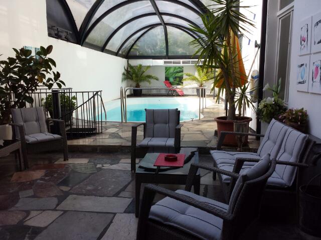 swimming pool of Hotel Bismarck Dusseldorf